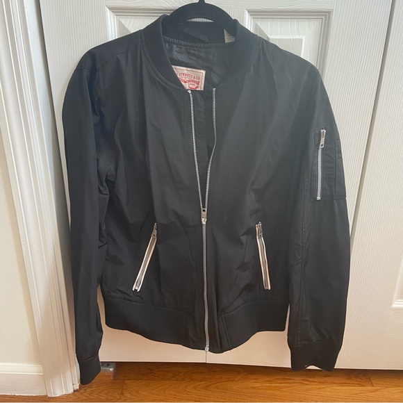 Levi’s | Black Women’s Bomber Jacket - Picture 3 of 6